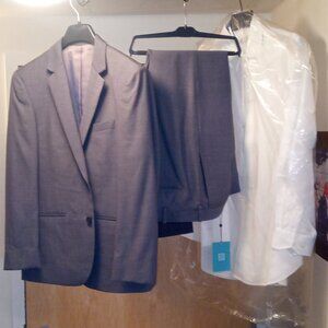 Grey tuxedo made by The Blacktux